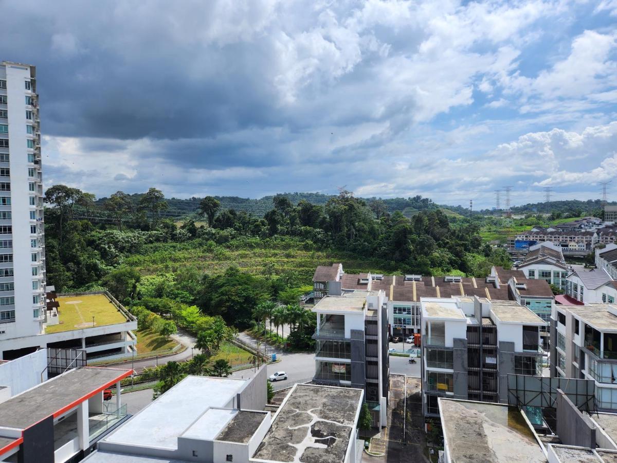 Taman Equine Comfy Studio#Greenery View#4 Pax#Aeon Mall Seri Kembangan Exterior photo